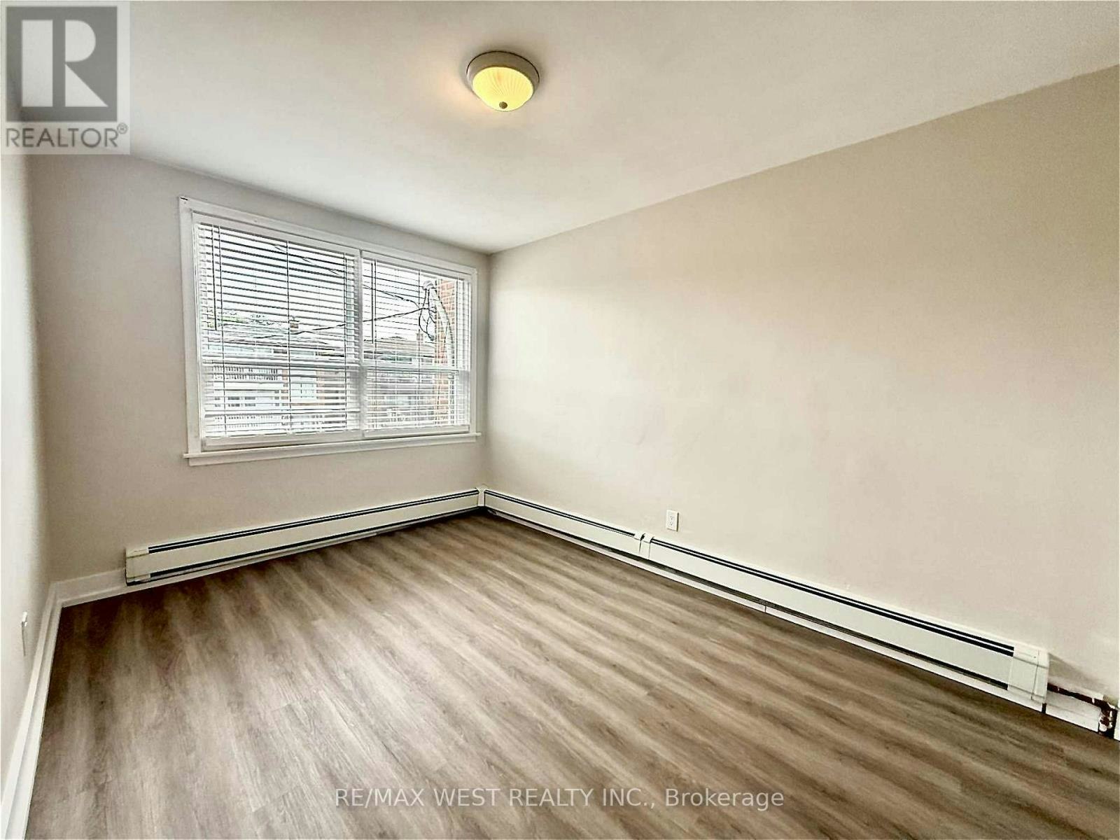 2-402 Royal York Road, Toronto, ON, M8Y 2R5 - 6