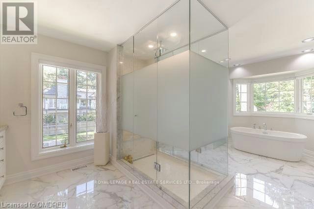 16 Ennisclare Drive W, Oakville, ON, L6J 4N2 - 16
