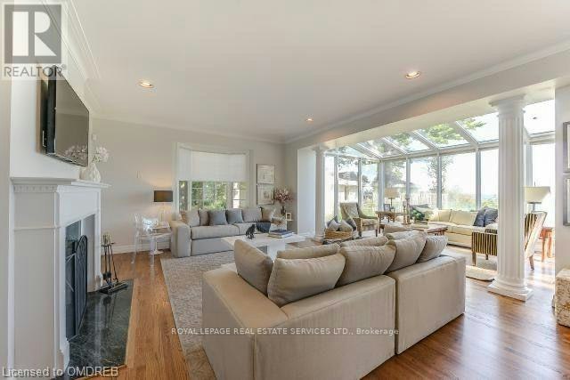 16 Ennisclare Drive W, Oakville, ON, L6J 4N2 - 9