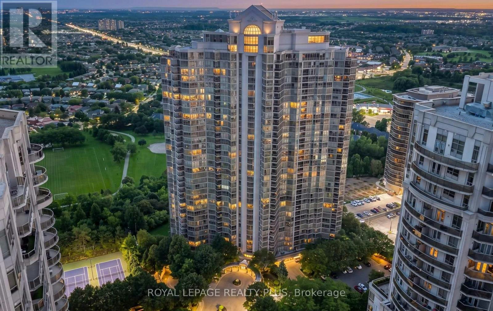 808-45 Kingsbridge Garden Circle, Mississauga, ON, L5R 3K4