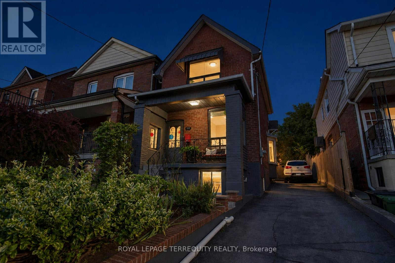 211 Blackthorn Avenue, Toronto, ON, M6N 3H7