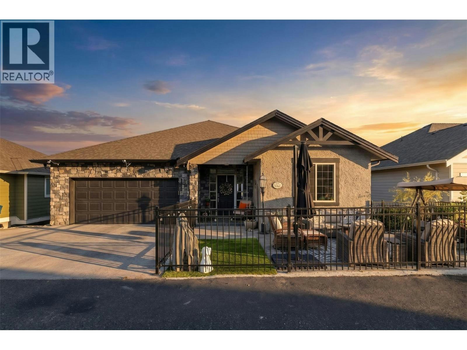 871 Kuipers Crescent, Kelowna, BC, V1W 5B1