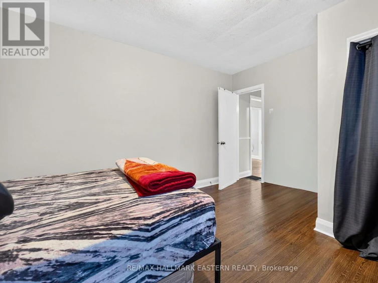 599 Donegal Street, Peterborough, ON, K9H 4M3 - 12