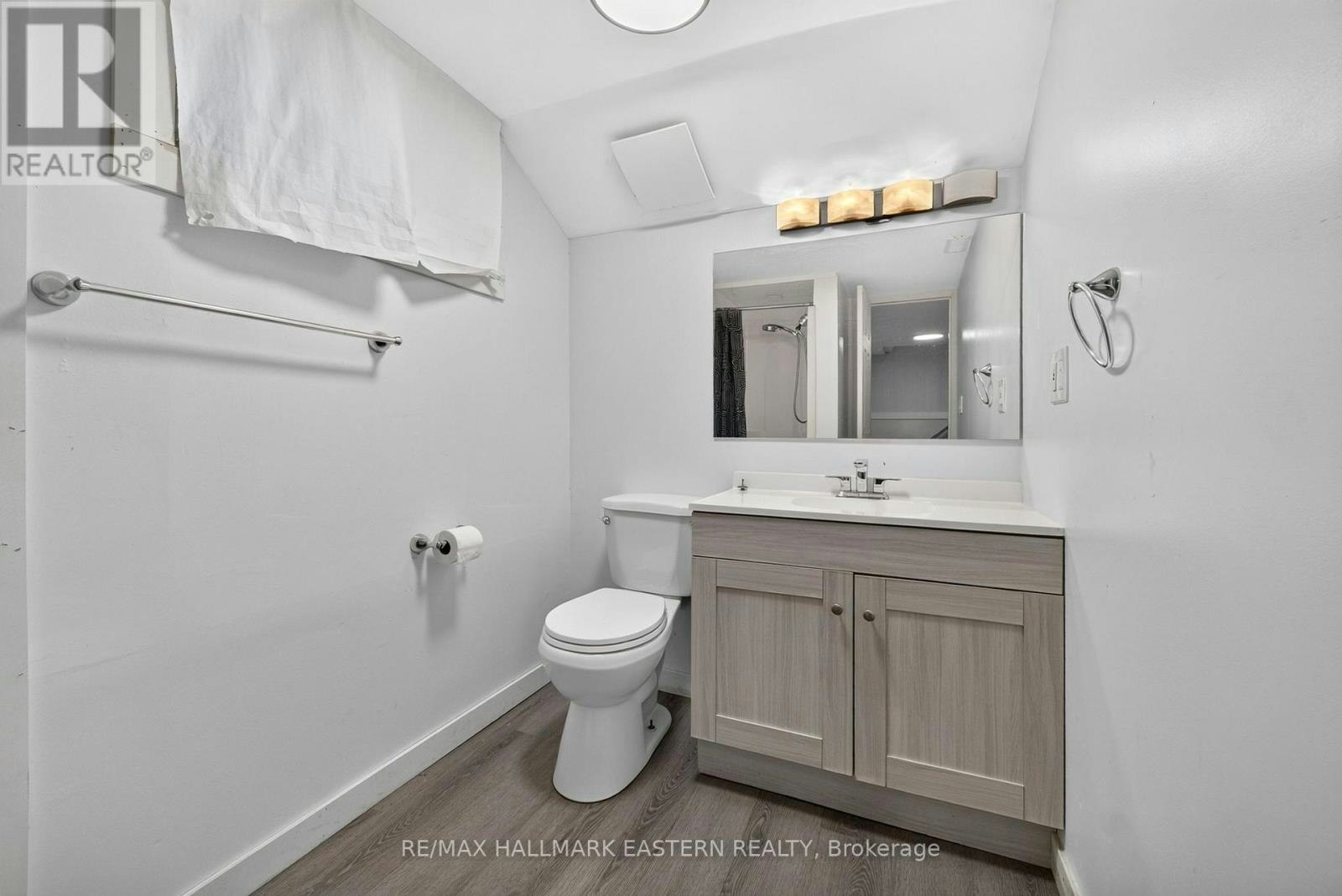 599 Donegal Street, Peterborough, ON, K9H 4M3 - 39