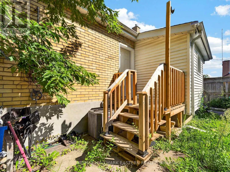 599 Donegal Street, Peterborough, ON, K9H 4M3 - 40