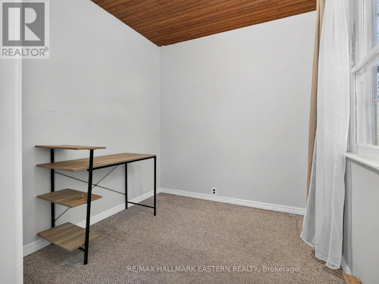 599 Donegal Street, Peterborough, ON, K9H 4M3 - 18
