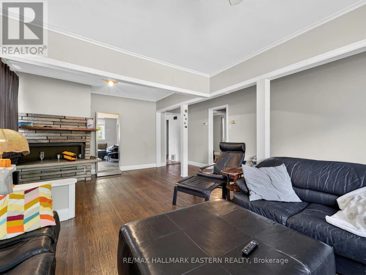 599 Donegal Street, Peterborough, ON, K9H 4M3 - 6
