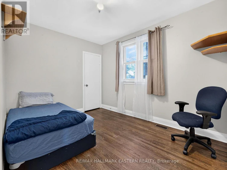 599 Donegal Street, Peterborough, ON, K9H 4M3 - 15