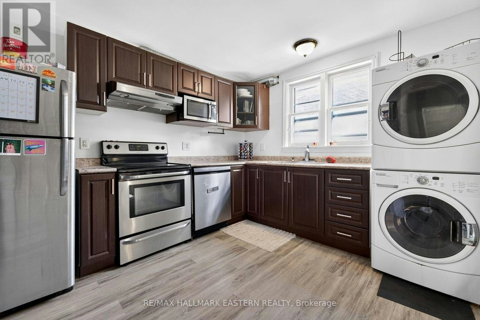 599 Donegal Street, Peterborough, ON, K9H 4M3 - 8