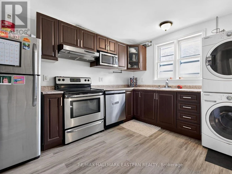 599 Donegal Street, Peterborough, ON, K9H 4M3 - 8