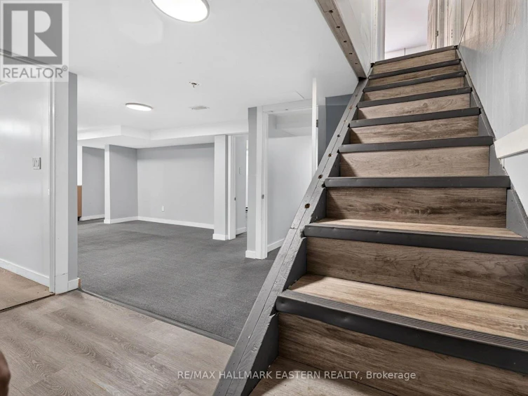 599 Donegal Street, Peterborough, ON, K9H 4M3 - 23