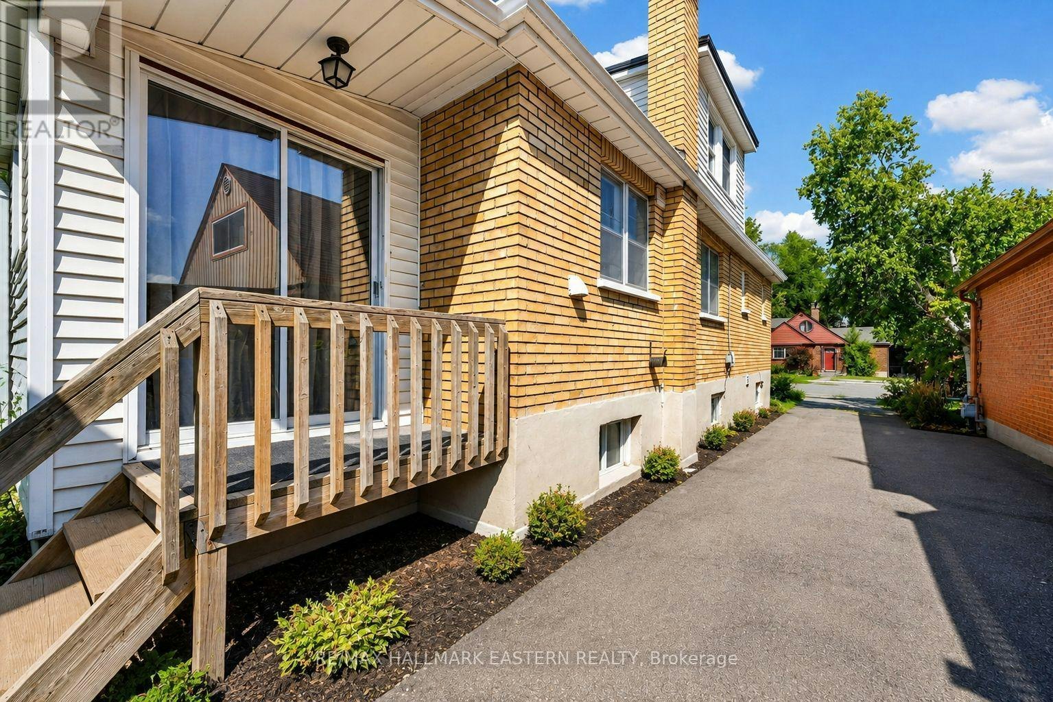599 Donegal Street, Peterborough, ON, K9H 4M3 - 41