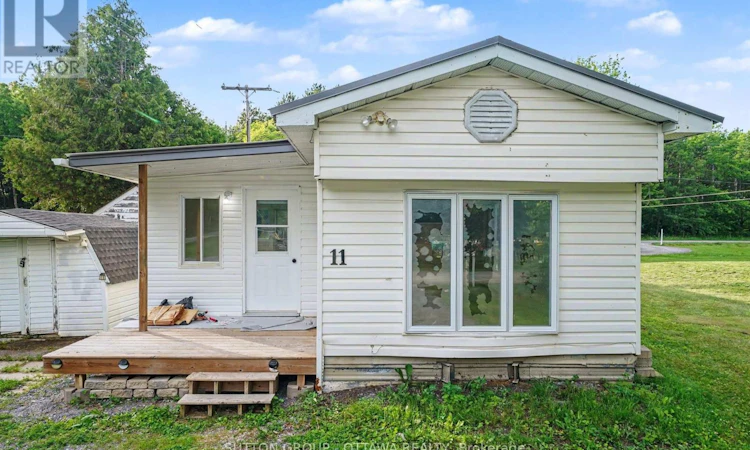 11-1210 St Felix Road