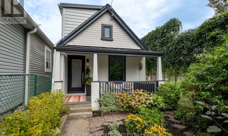 29 Bushell Avenue