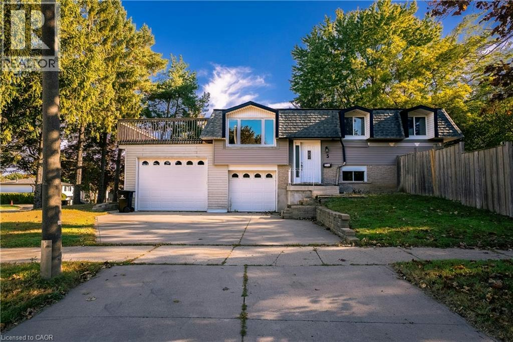 5 Nathaniel Crescent, Kitchener, ON, N2P 1L3