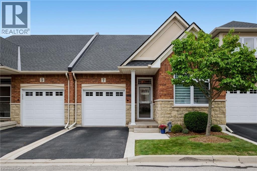7 Landscapes Trail, Hamilton, ON, L9K 0A1