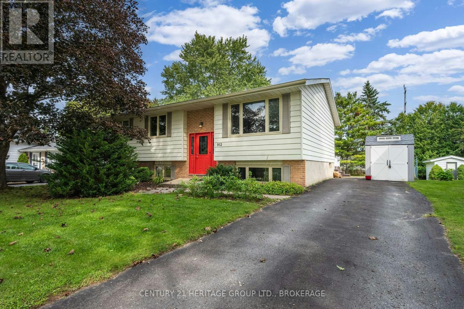 912 Safari Drive, Kingston, ON, K7M 6X5