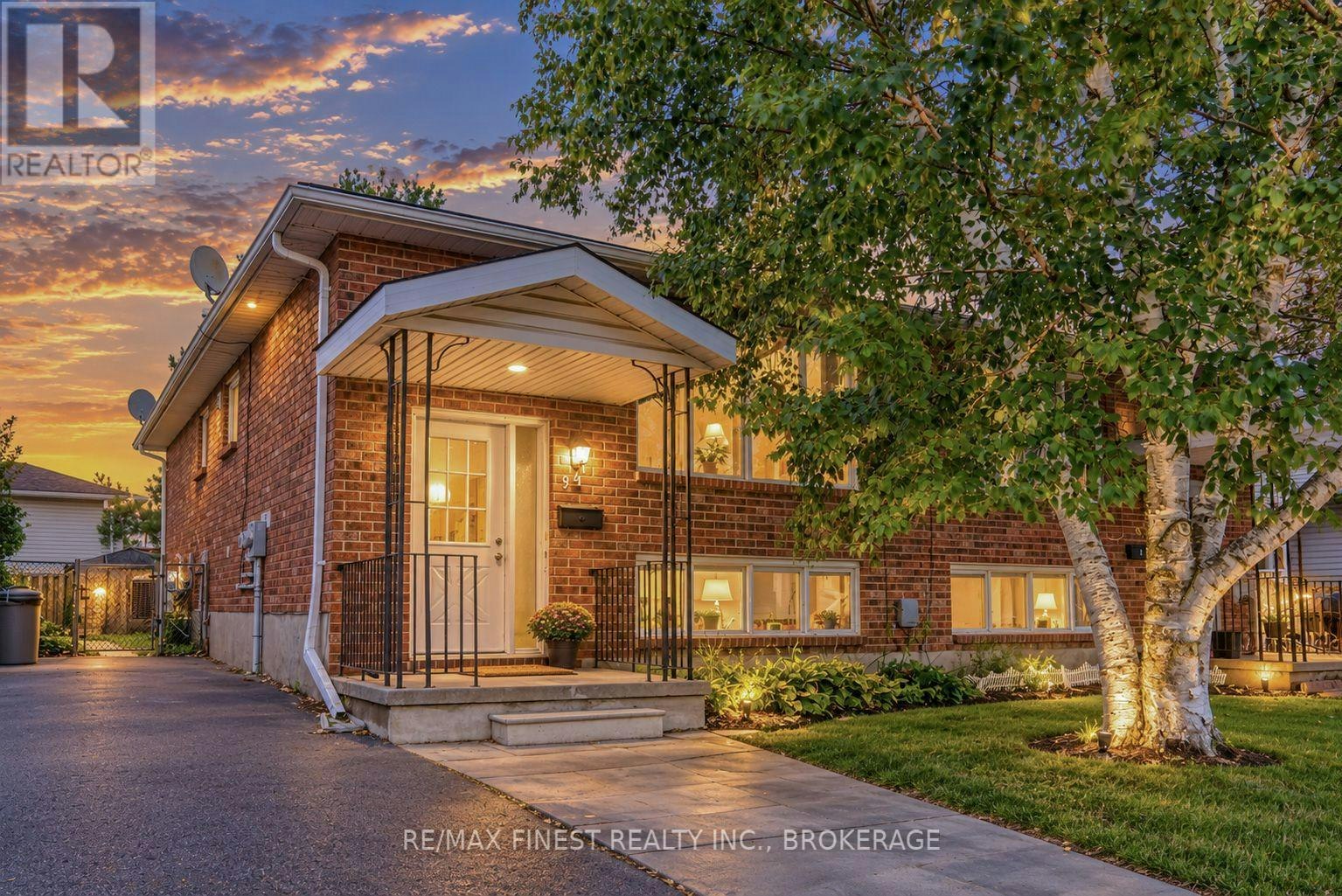 941 Warburton Crescent, Kingston, ON, K7M 8L1