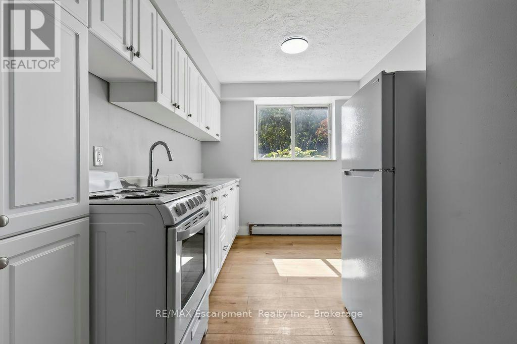 103-2393 New Street, Burlington, ON, L7R 1K1 - 9