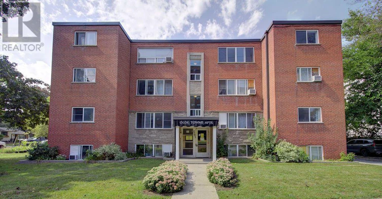 103-2393 New Street, Burlington, ON, L7R 1K1 - 2