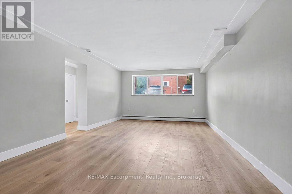 103-2393 New Street, Burlington, ON, L7R 1K1 - 16