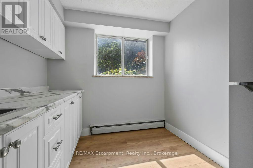 103-2393 New Street, Burlington, ON, L7R 1K1 - 10