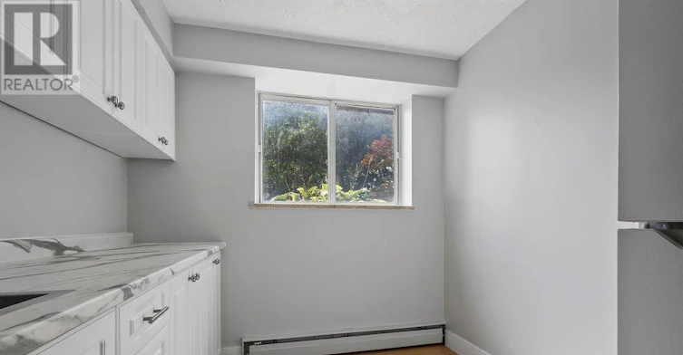 103-2393 New Street, Burlington, ON, L7R 1K1 - 10