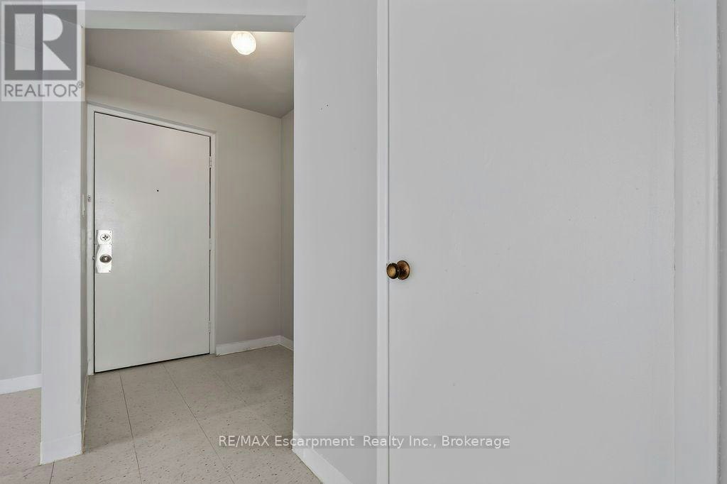 402-2393 New Street, Burlington, ON, L7R 1K1 - 2