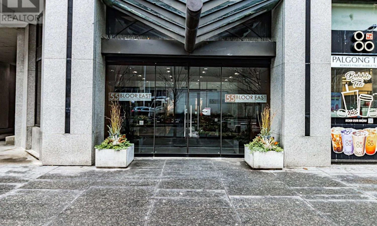 802-55 Bloor Street E