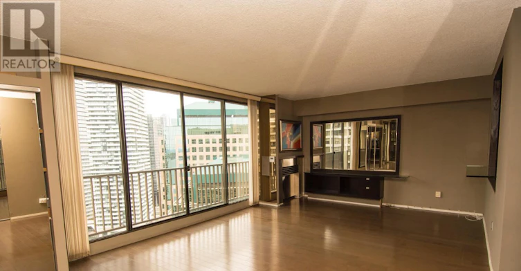 3227-33 Harbour Square, Toronto, ON, M5J 2G2 - 4