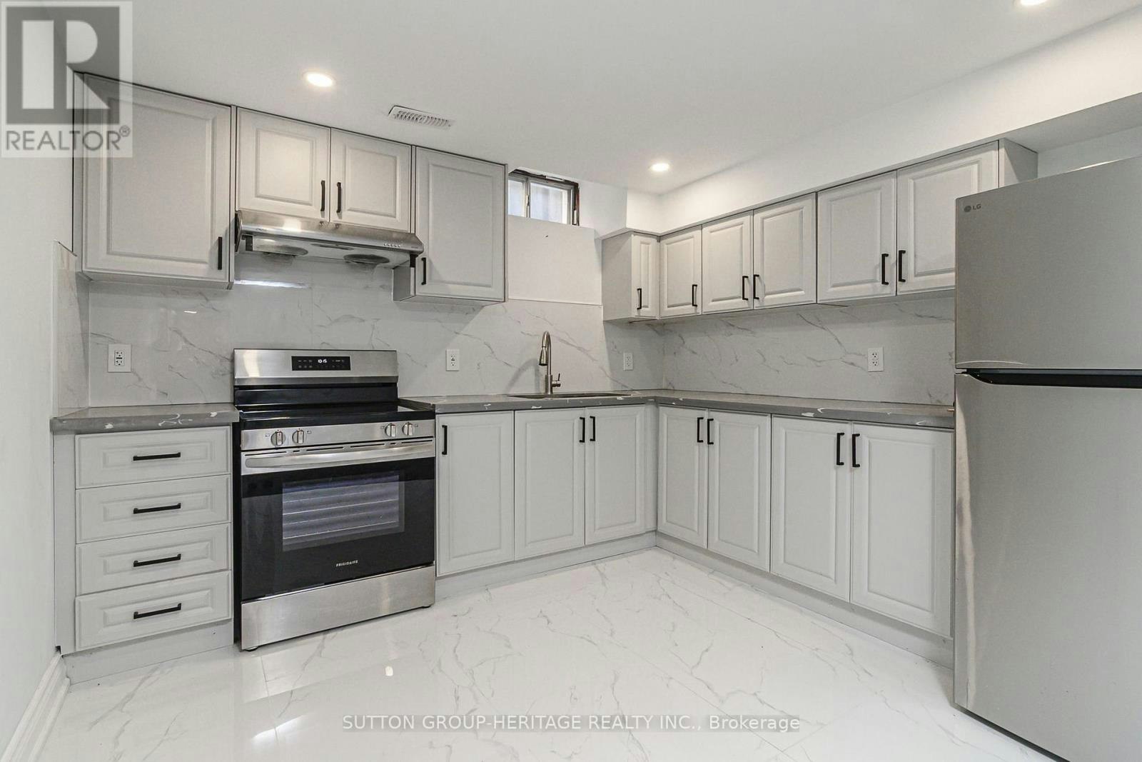 BSMT-125 Harkness Drive, Whitby, ON, L1R 2E9 - 10