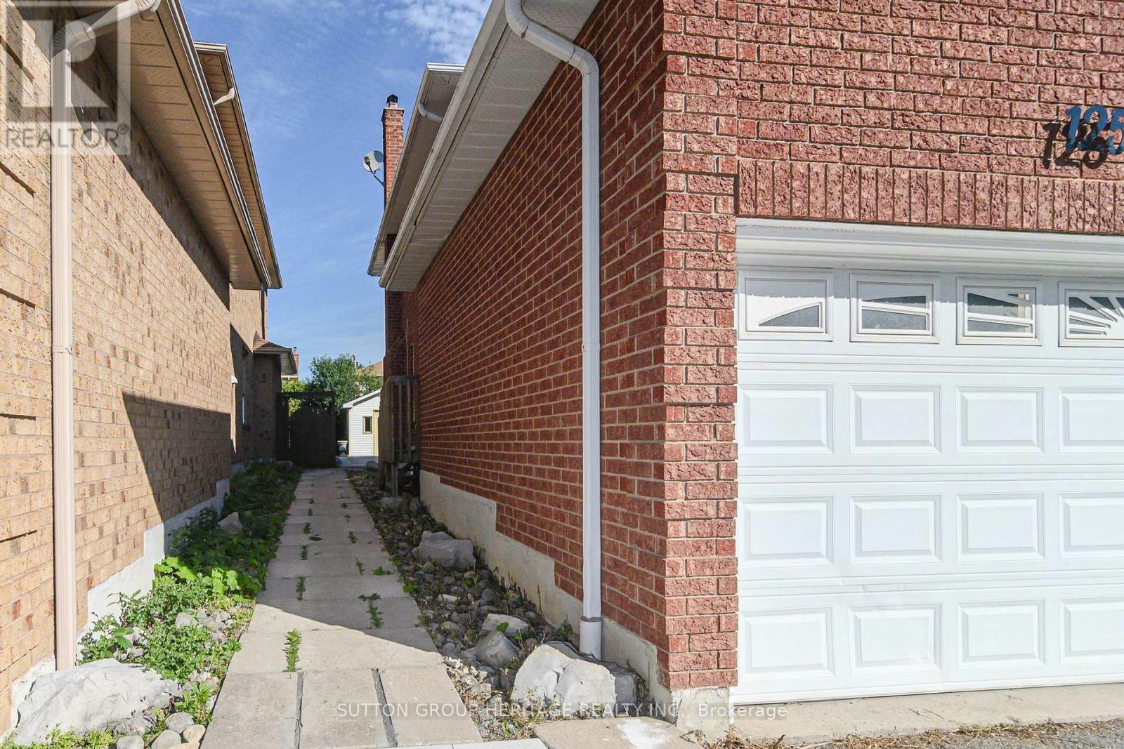 BSMT-125 Harkness Drive, Whitby, ON, L1R 2E9 - 3