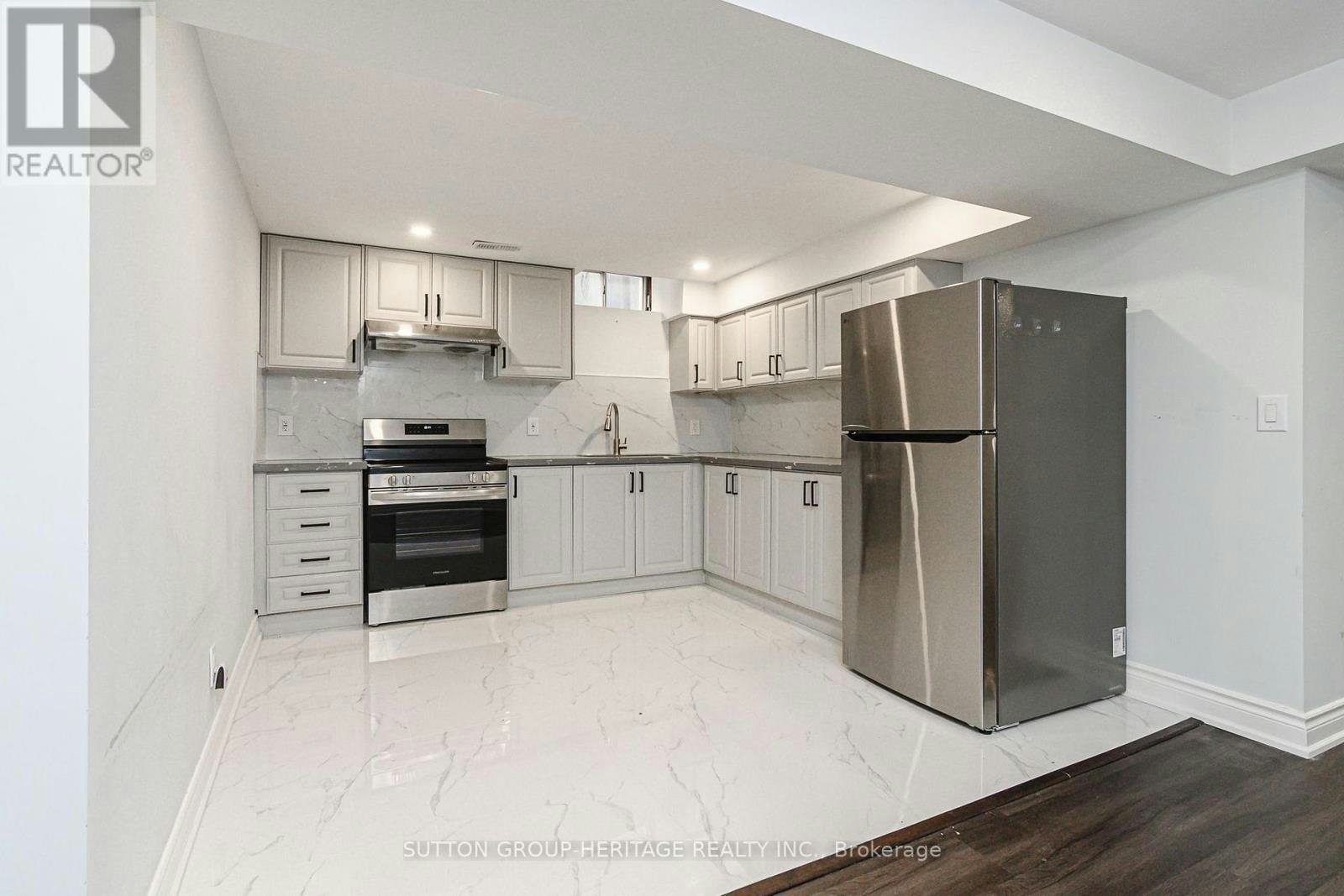 BSMT-125 Harkness Drive, Whitby, ON, L1R 2E9 - 9