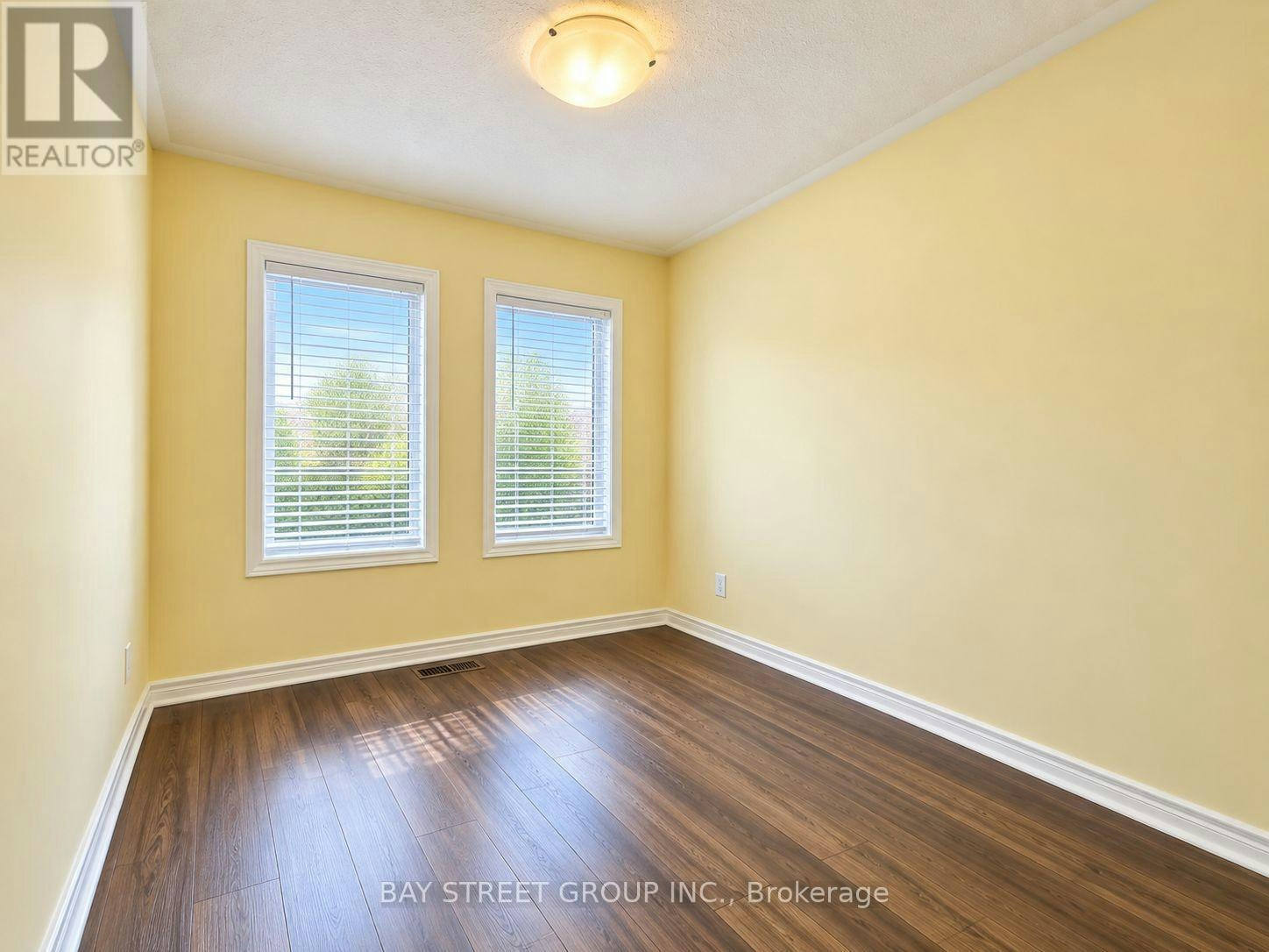 32 Capreol Avenue, Aurora, ON, L4G 7C4 - 24