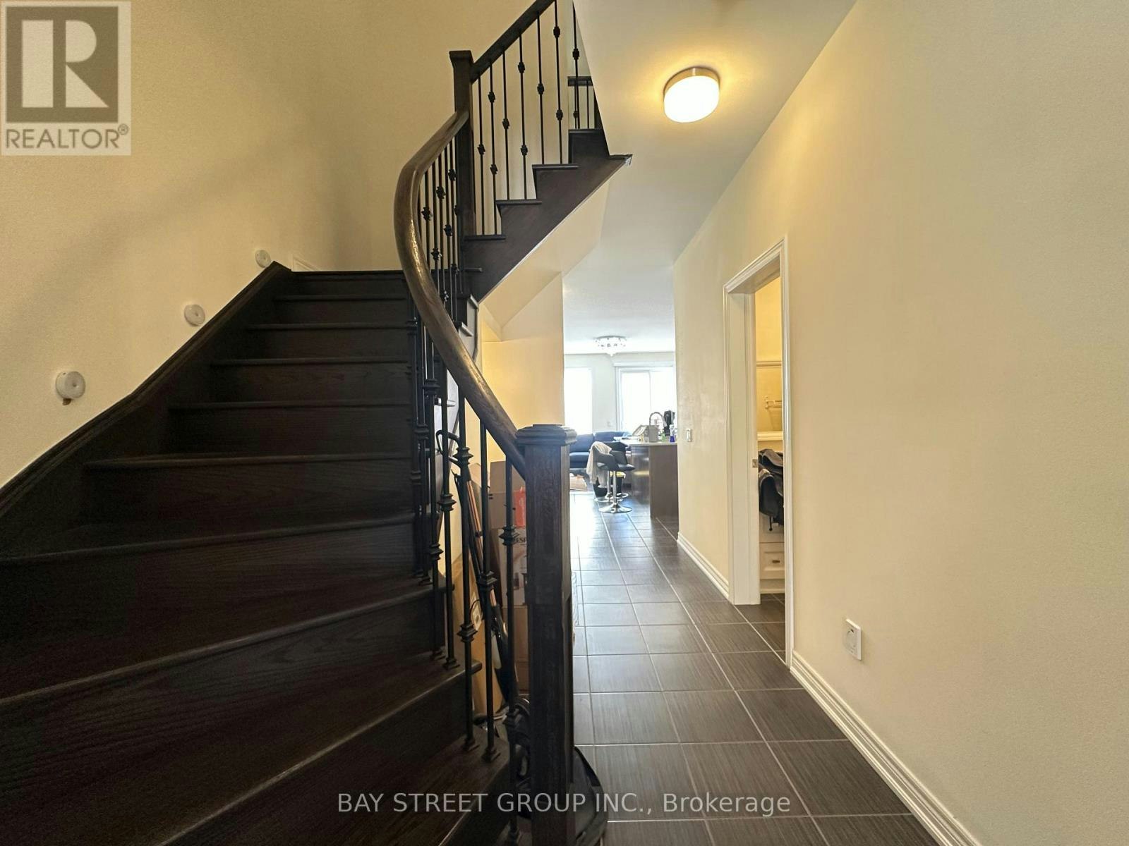 32 Capreol Avenue, Aurora, ON, L4G 7C4 - 6