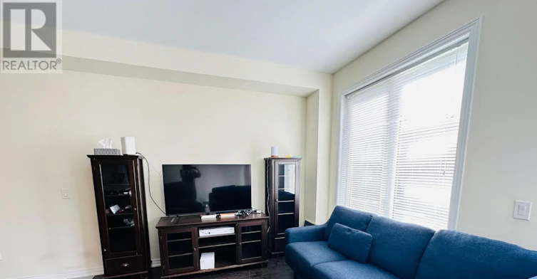 32 Capreol Avenue, Aurora, ON, L4G 7C4 - 16