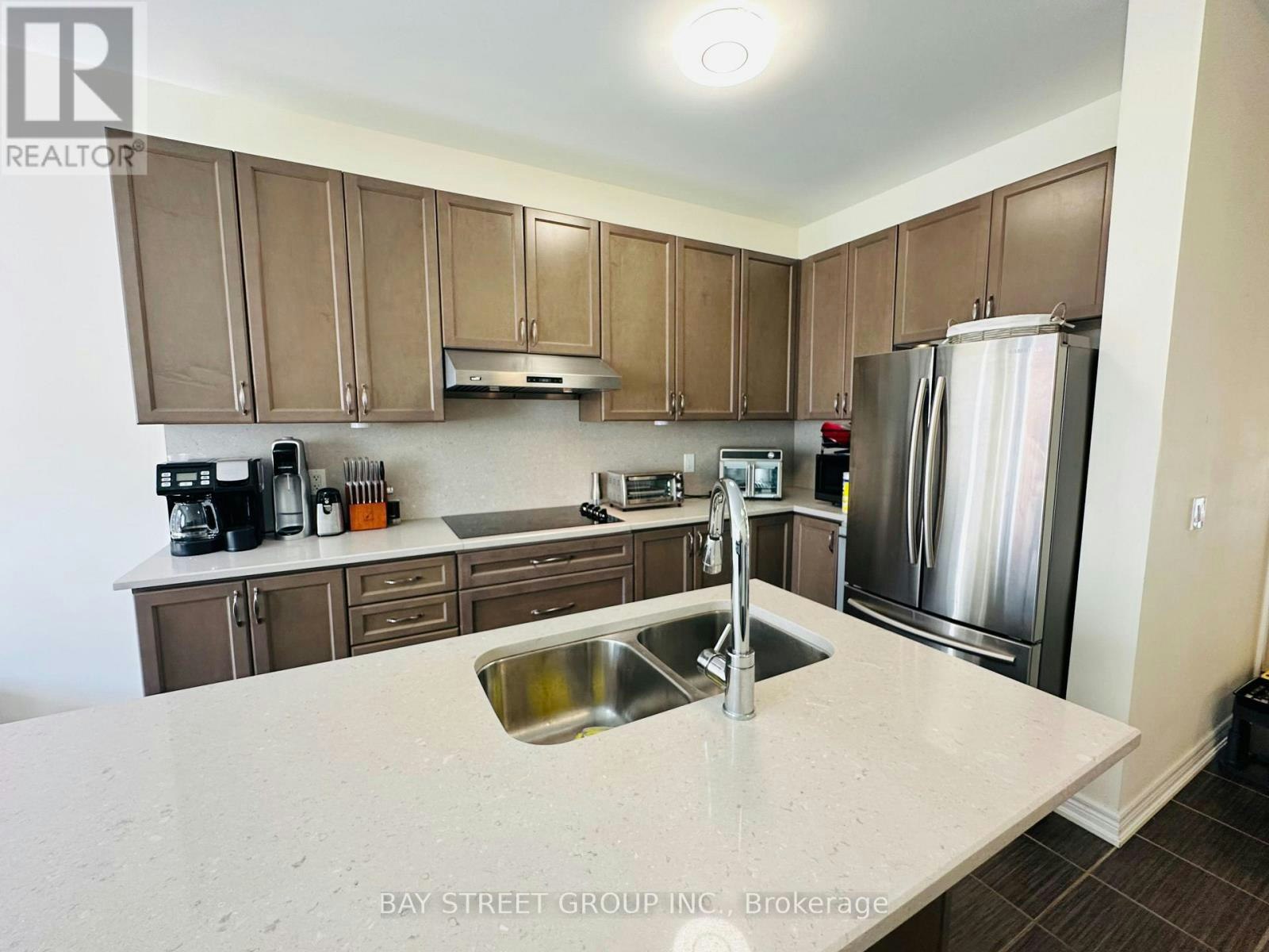 32 Capreol Avenue, Aurora, ON, L4G 7C4 - 11