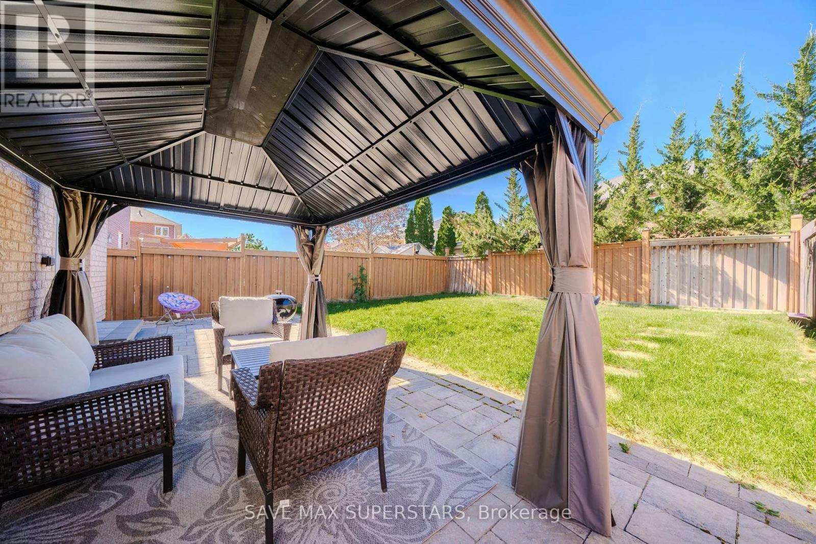 28 Versailles Crescent, Barrie, ON, L4M 0B8 5
