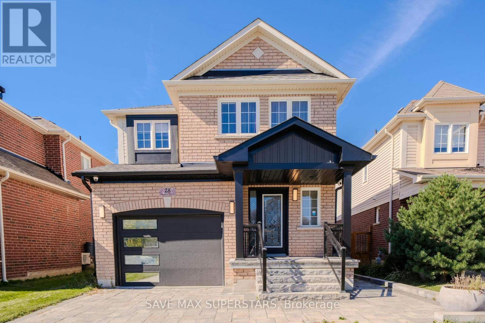 28 Versailles Crescent, Barrie, ON, L4M 0B8 3