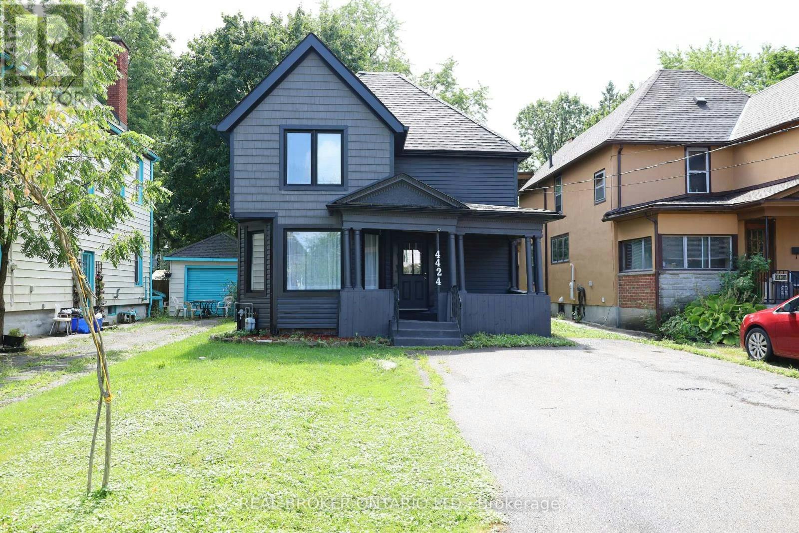 4424 Ellis Street, Niagara Falls, ON, L2E 1H4