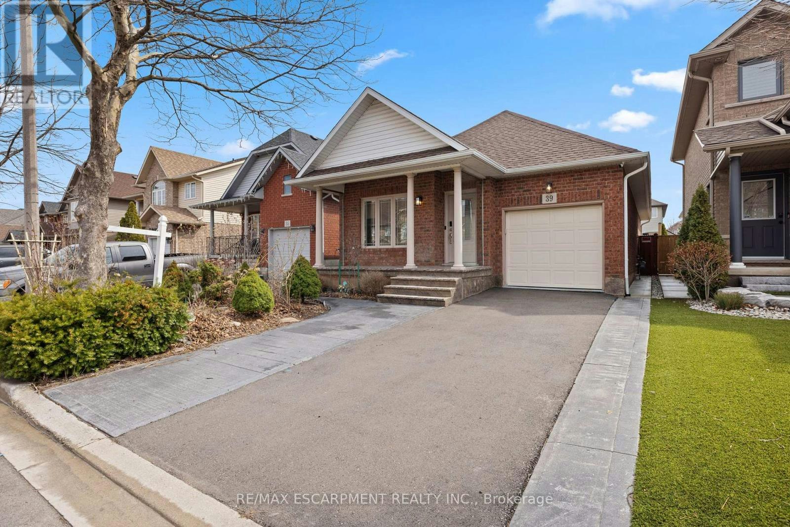 39 Mckibbon Avenue, Hamilton, ON, L0R 1P0 - 3