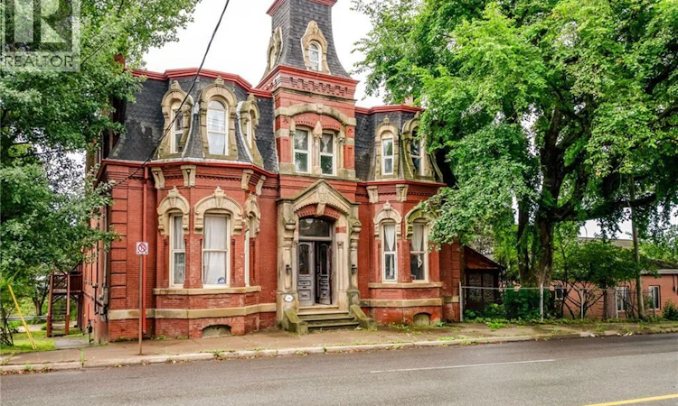 290 Crown Street