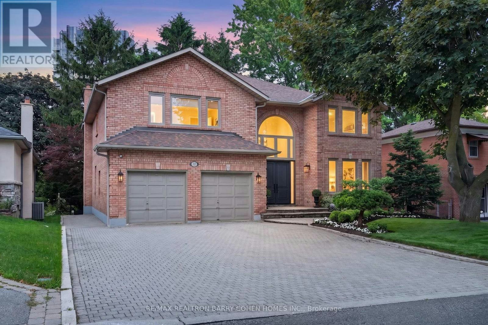 110 Upper Canada Drive, Toronto, ON, M2P 1S4