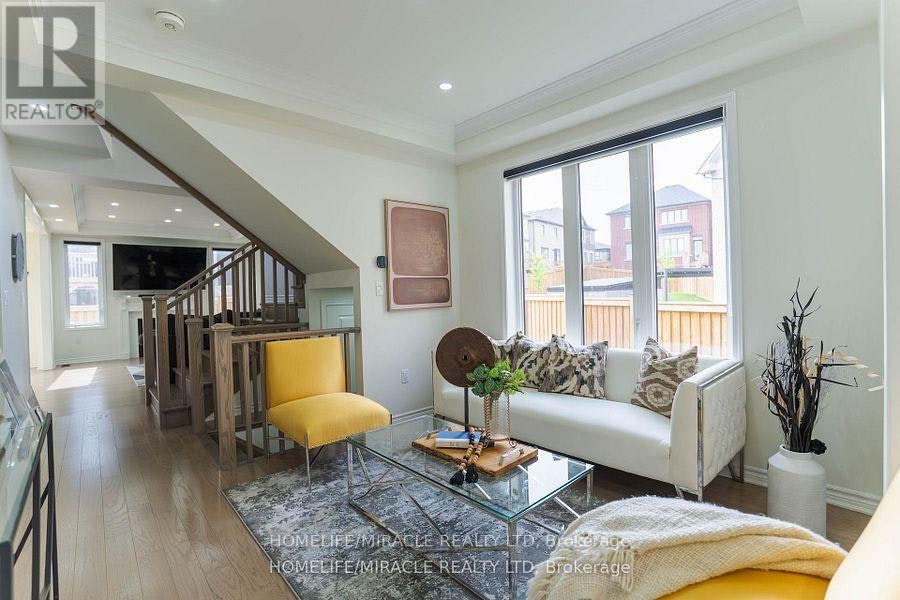 3059 Hollyberry Trail, Pickering, ON, L1X 0N5 - 7