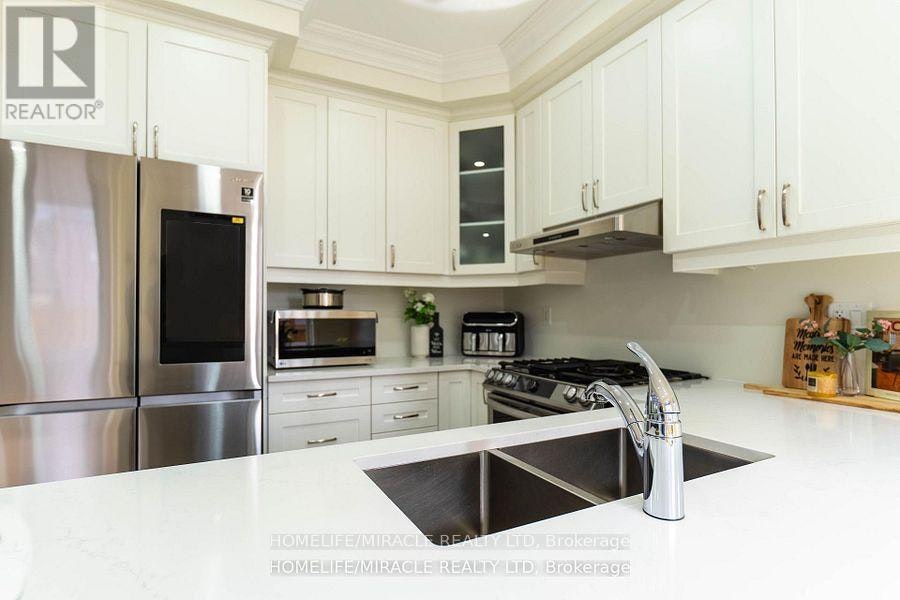 3059 Hollyberry Trail, Pickering, ON, L1X 0N5 - 12
