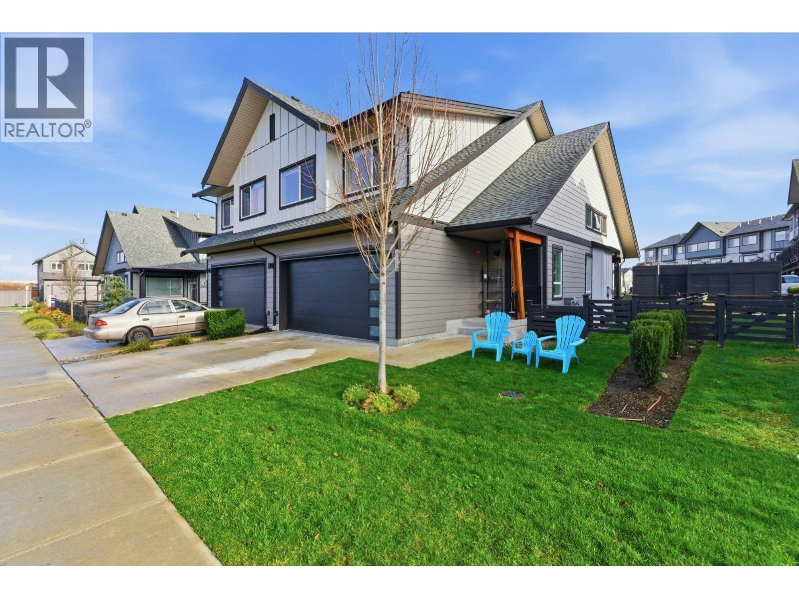 2478A Wren Drive, Delta, BC, V4M 0E6