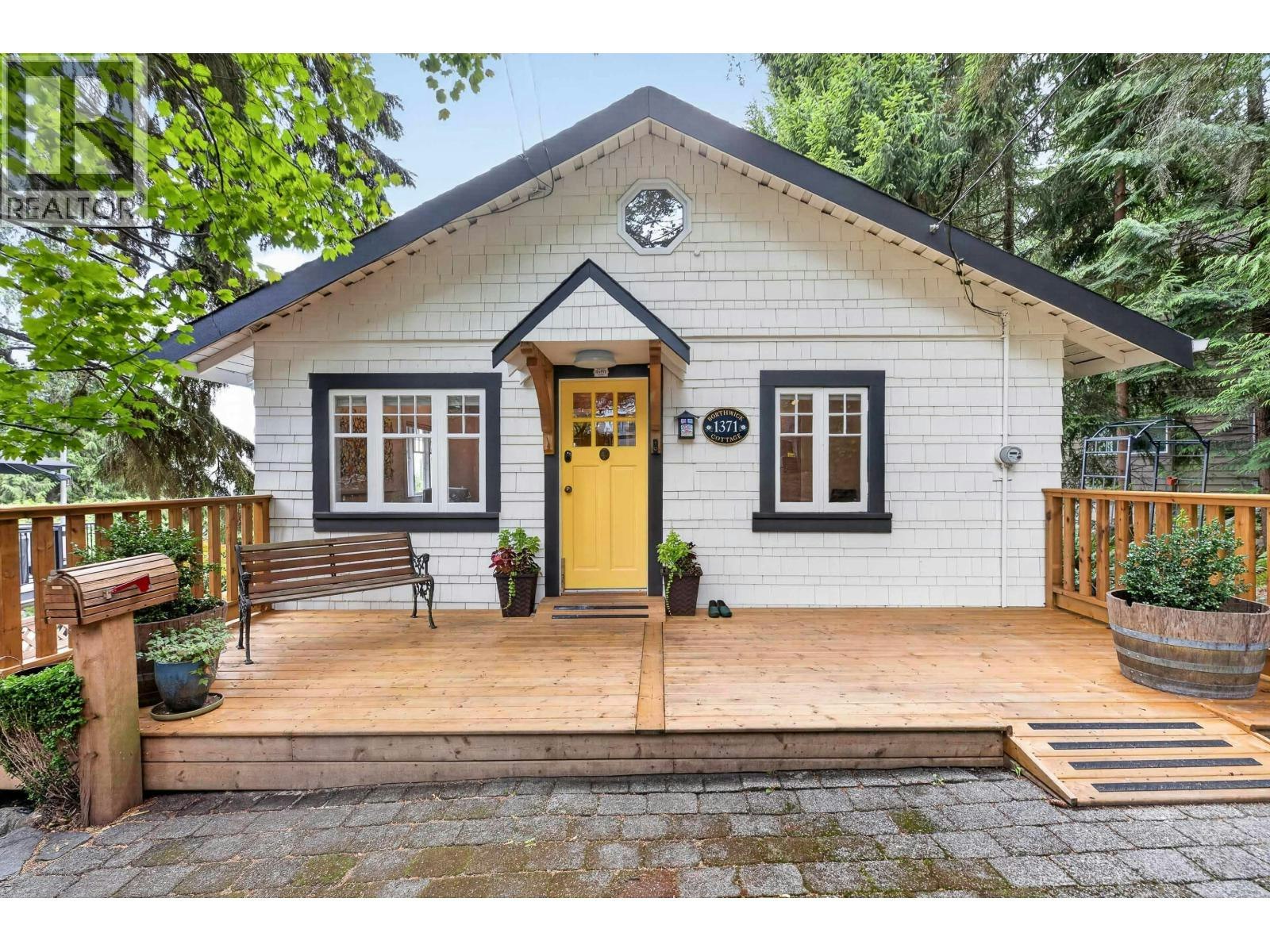 1371 Borthwick Road, North Vancouver, BC, V7K 1X9