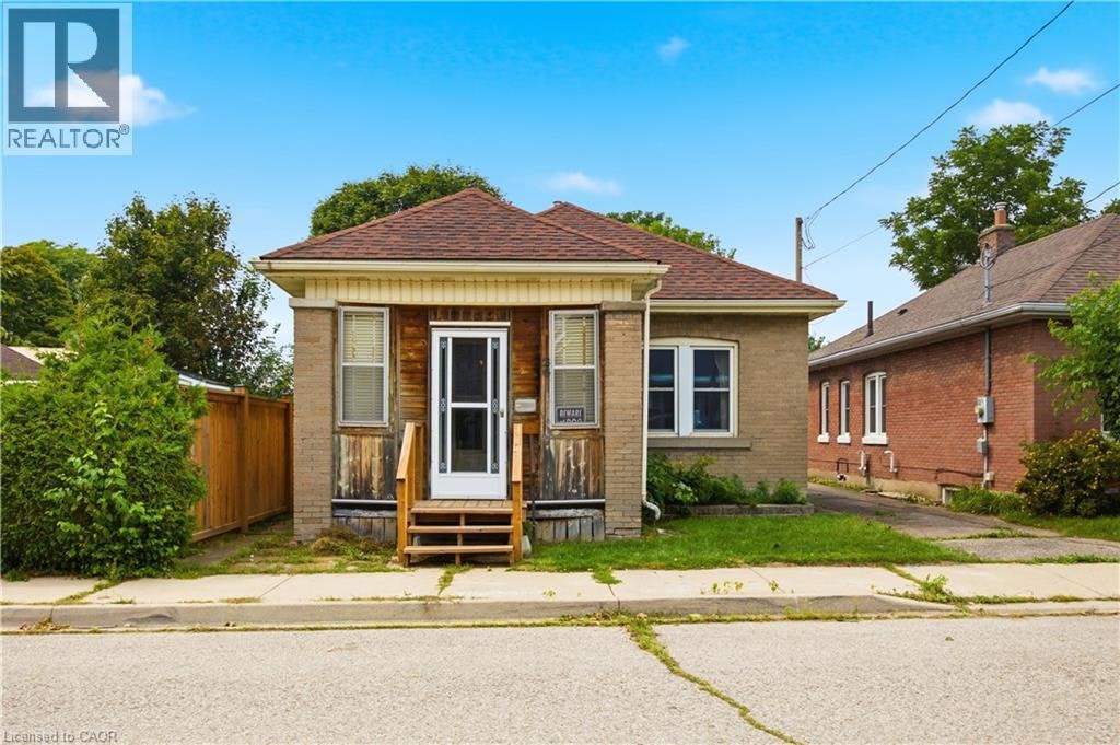 26 Maitland Street, Brantford, ON, N3S 6K8