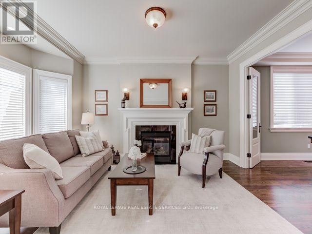 42 Mervyn Avenue, Toronto, ON, M9B 1N3 - 7