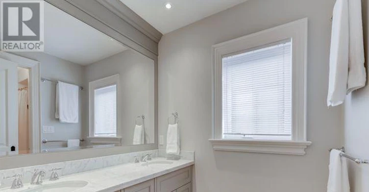 42 Mervyn Avenue, Toronto, ON, M9B 1N3 - 18